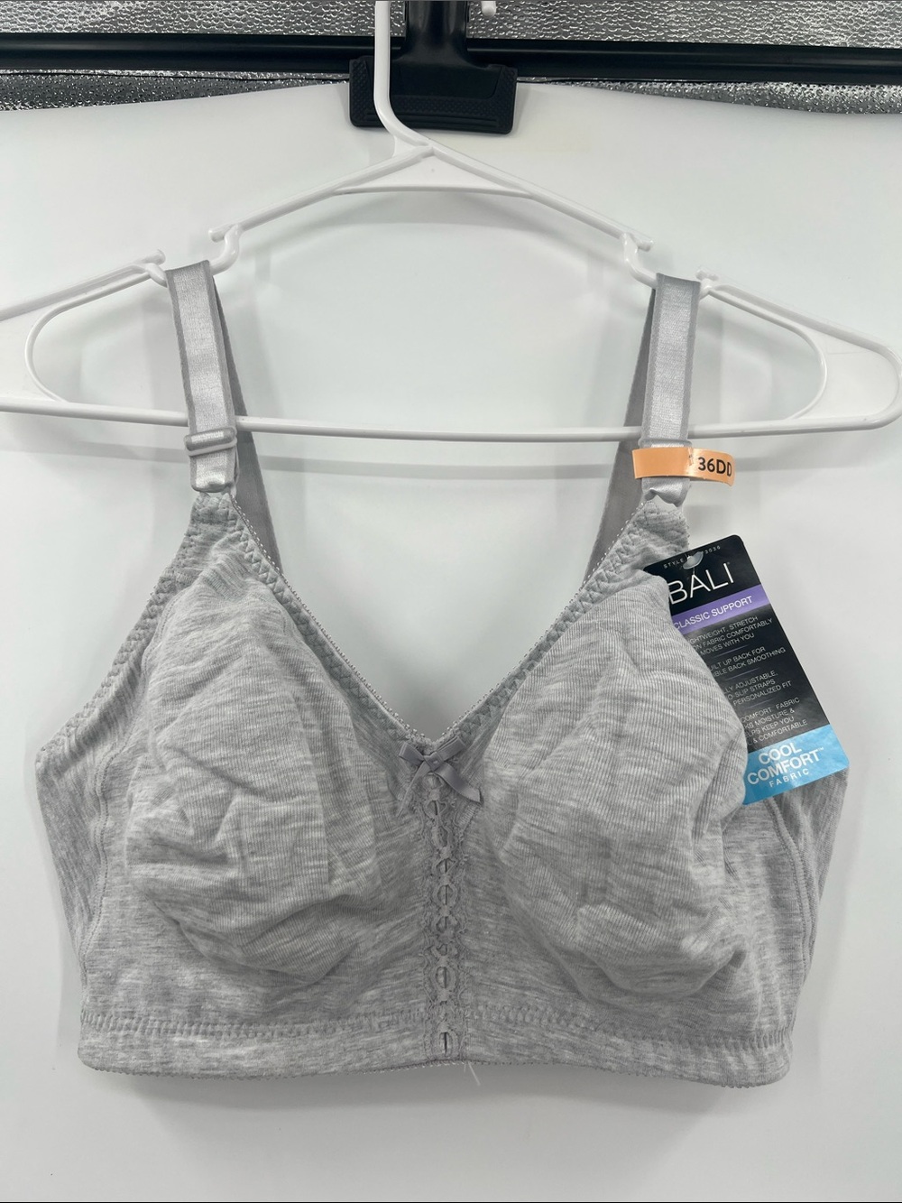 36DD  Bali Bra   NWT